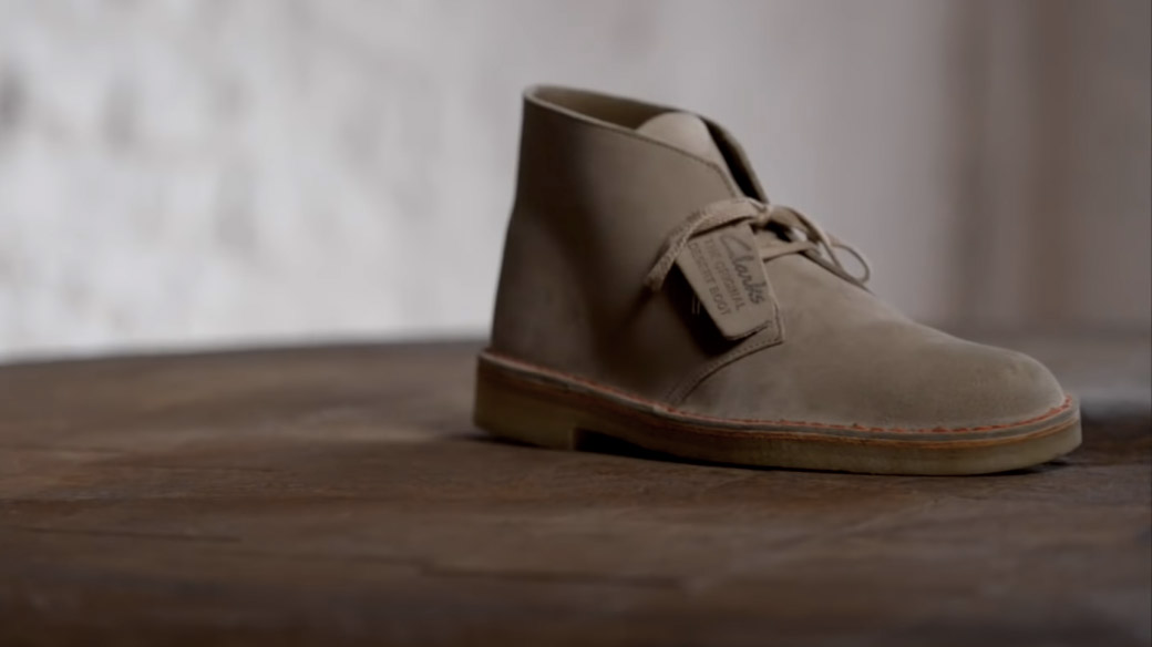 Clean clarks desert boots 2024 suede